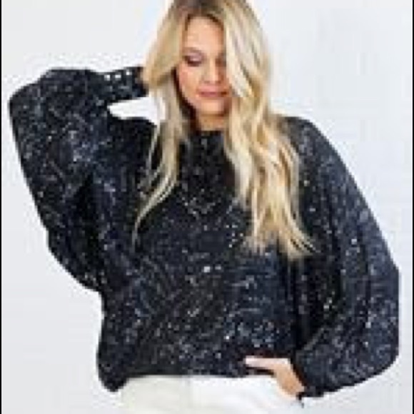 BBWM WOMAN Tops - Star constellation astrological print blouse NWT